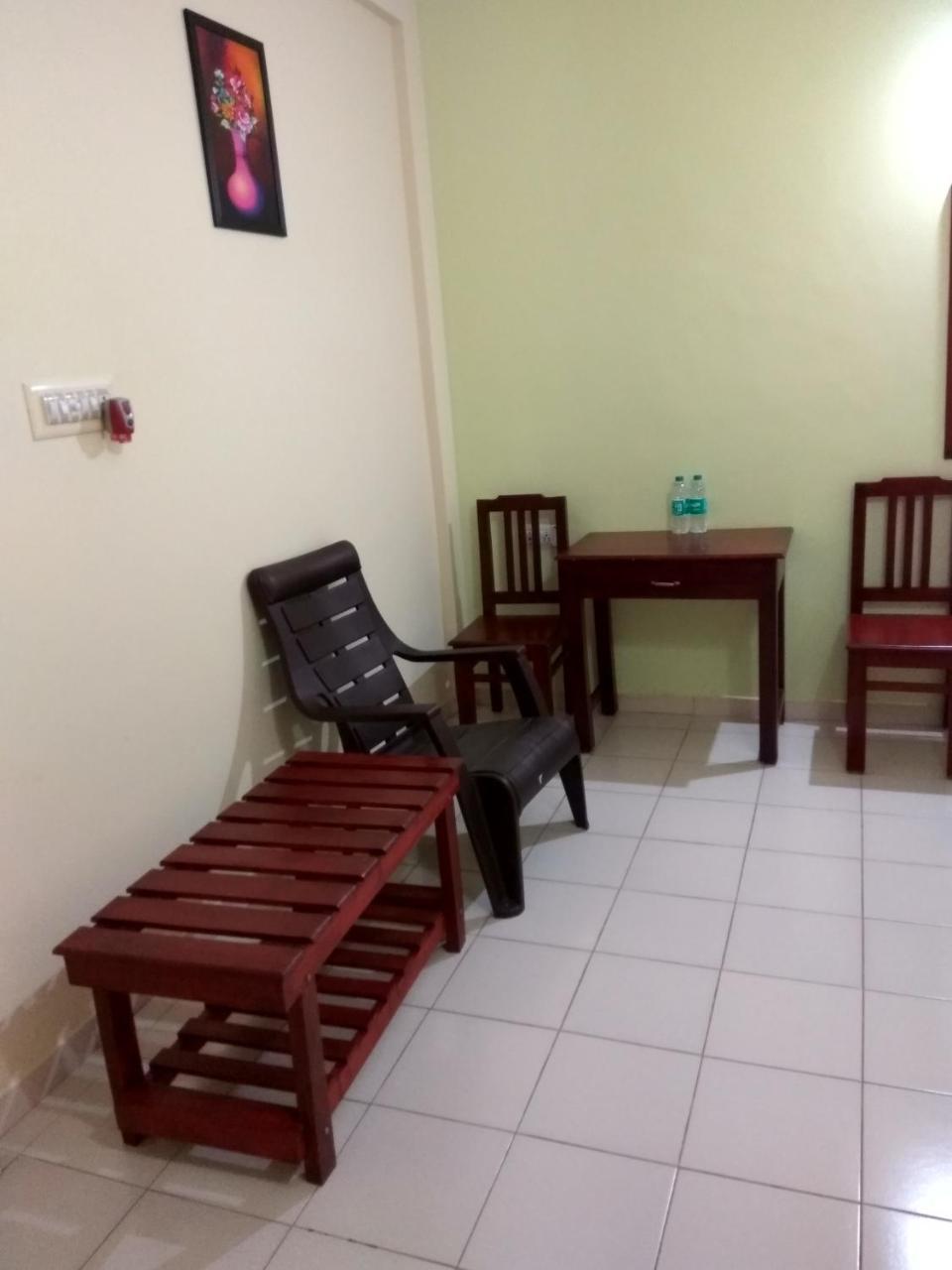 Hotel Vega Residency Bangalore Esterno foto